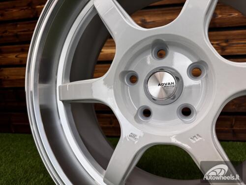 Ratlankis Advan RGII  Style R18X8J 5X114.3 ET38 73.1 White