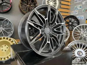 Ratlankis Nero 8X19 5X112 ET25 66,60 GFM