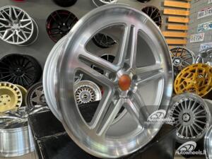 Ratlankis LC-102 style 18X8J 5X114.3 ET35 73.1 Silver polished