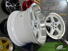 Ratlankis Stern Face II SSR style 18X8.5J 5X114.3 ET18 73.1 White with lip machined
