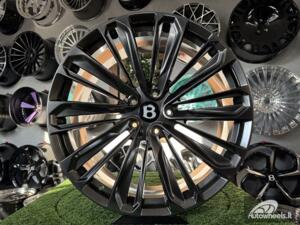 Ratlankis Forged Bentley Bentayga style | R22X10J 5X30 ET30 71.5 Hyper black hand polished