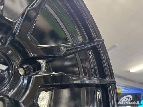 JR Wheels JR21 19x8,5 ET20-45 5H BLANK Gloss Black