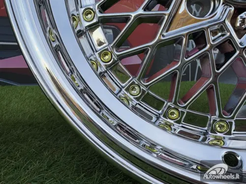 Ratlankis SSR Mesh Formula Style R15X8.25J 4X100 ET20 73.1 Black chrome with Gold Rivets