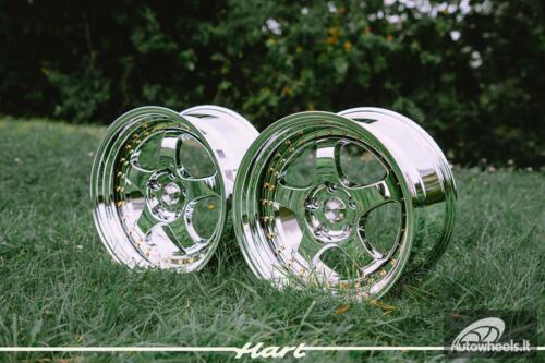 Ratlankis HART HR99 R18X9J 5X114.3 ET25 CB:73.1 Vacuum Chrome and golden rivets