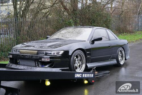 Ratlankis HART HR99 R18X9J 5X120 ET22 CB:72.6 Vacuum Chrome and golden rivets