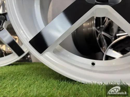 Ratlankis Vossen CV3 Style R20X9J 5x115 ET15 74.1 White with black spokes