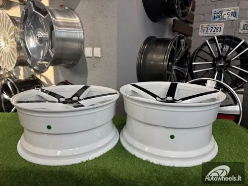 Ratlankis Vossen CV3 Style R20X9J 5x115 ET15 74.1 White with black spokes