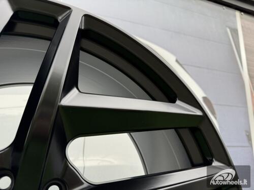 Ratlankis Land Rover Velar Khan Style 52 Style R22X10J 5X108 ET45 63.3 Satin Black
