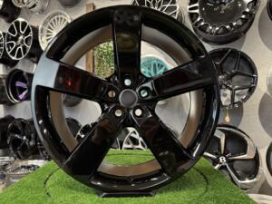Ratlankis Land Rover Defender Style R22X9.5J 5X120 ET40 72.6 Gloss Black