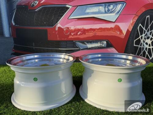 Ratlankis Ferrari 348 Style R17X8.5J 4X100 ET30 73.1 White with Diamond cut lip and gold rivets wheel