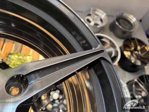 Ratlankis Ferarri 458 Style R18X8J 5X108 ET38 73.1 Gunmetal