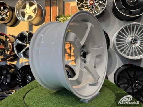 Ratlankis Advan Racing GT Style R18X8J 5X120 ET30 72.6 Frozen White