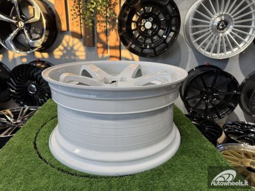 Ratlankis Advan Racing GT Style R18X8J 5X120 ET30 72.6 Frozen White