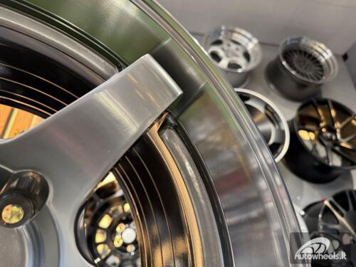 Ratlankis Advan Racing GT Style R18X8J 5X114.3 ET38 73.1 Light Hyper Black