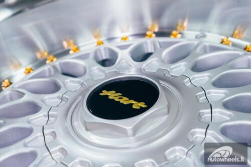 Ratlankis HART HR86 R17X8J 4X100/4X108 ET20 CB:73.1mm Silver face and Diamond cut lip Gold Rivets