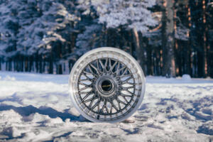 Ratlankis HART HR86 R17X9J 4X100/4X108 ET22 CB:73.1mm Hyper Black face and Diamond cut lip Silver Rivets