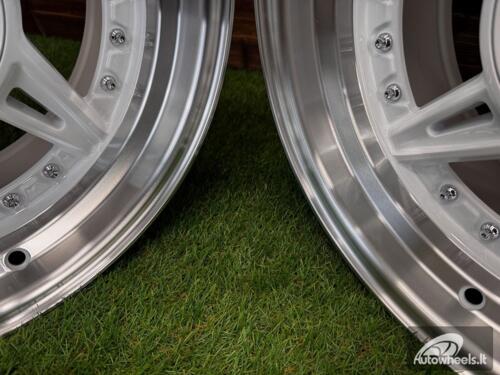 Ratlankis Ferarri 458 Split Style R15X8.25J 5X100/5X114.3 ET15 73.1 White with Diamond Cut Lip