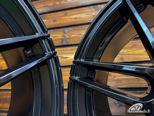 Ratlankis Verde V21 R19X10J 5X114.3 ET42 74.1 Gloss Black