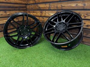 Ratlankis Verde V21 R19X9J 5X114.3 ET38 74.1 Gloss Black